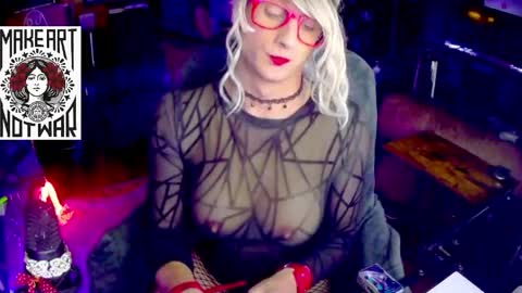 Snapshot of lemon_stealing_whore chatting on May 15, 11:12 pm Lemon Stealing Whore online show from May 15, 11:12 pm