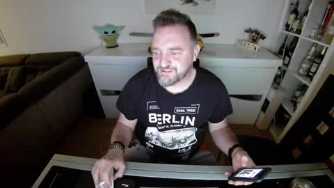 Snapshot of lemouth006 chatting on January 31, 2:15 am Ange online show from January 31, 2:15 am