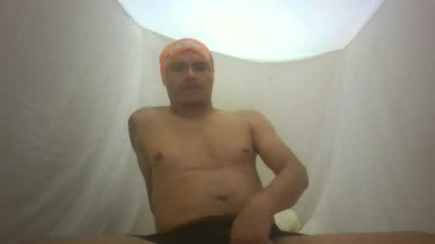 Snapshot of len0n_ chatting on September 12, 6:02 am Lenon online show from September 12, 6:02 am