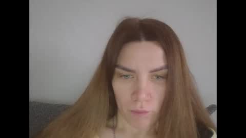 lena6122000 online show from February 4, 1:17 pm