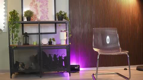 Lena Laurent online show from May 2, 9:14 am