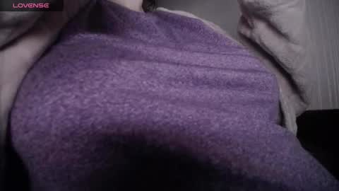 Snapshot of lenagolden chatting on March 6, 2:46 pm lenagolden online show from March 6, 2:46 pm