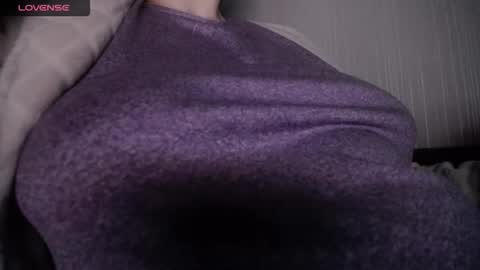 Snapshot of lenagolden chatting on March 7, 4:20 am lenagolden online show from March 7, 4:20 am