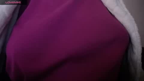 Snapshot of lenagolden chatting on March 20, 11:26 am lenagolden online show from March 20, 11:26 am