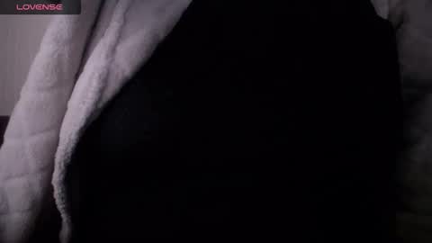 Snapshot of lenagolden chatting on March 26, 3:28 pm lenagolden online show from March 26, 3:28 pm