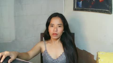 Snapshot of leni_in_your_dreamx chatting on July 3, 4:24 pm leni_in_your_dreamx online show from July 3, 4:24 pm