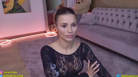 Lenna Goddess online show from November 20, 5:40 am