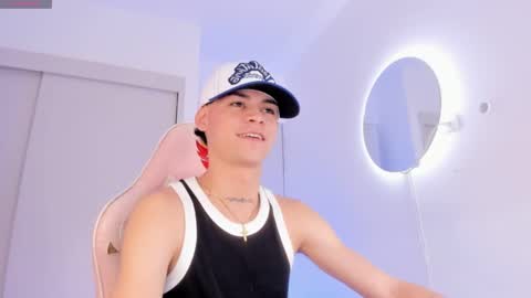 Lenner INDEPENDENT MODEL online show from November 29, 8:45 pm