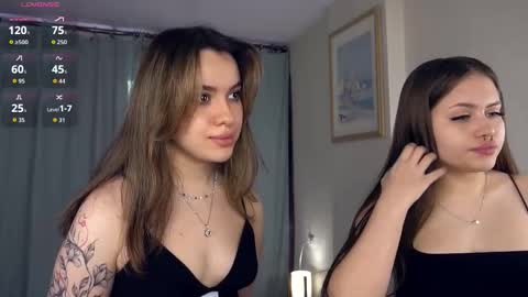 Snapshot of lenoimacyt chatting on October 19, 6:25 am Hey hey our name is Mia Elfy Lovense is active time to play PVT IS OPEN online show from October 19, 6:25 am