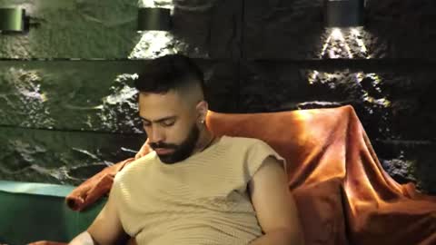 Snapshot of leo_diaz01 chatting on September 30, 2:38 am Leo Diaz online show from September 30, 2:38 am