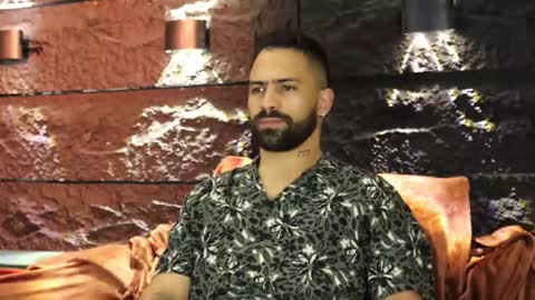 Snapshot of leo_diaz01 chatting on October 5, 2:21 am Leo Diaz online show from October 5, 2:21 am