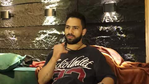 Snapshot of leo_diaz01 chatting on October 16, 1:17 am Leo Diaz online show from October 16, 1:17 am