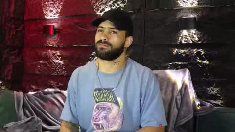 Snapshot of leo_diaz01 chatting on October 22, 2:23 am Leo Diaz online show from October 22, 2:23 am