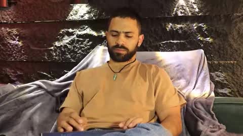 Snapshot of leo_diaz01 chatting on November 4, 10:31 pm Leo Diaz online show from November 4, 10:31 pm