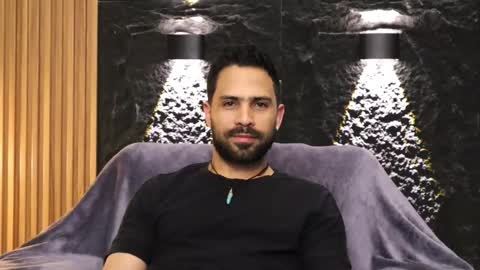 Snapshot of leo_diaz01 chatting on February 15, 1:46 am Leo Diaz online show from February 15, 1:46 am