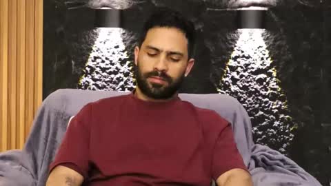 Snapshot of leo_diaz01 chatting on February 24, 1:03 am Leo Diaz online show from February 24, 1:03 am