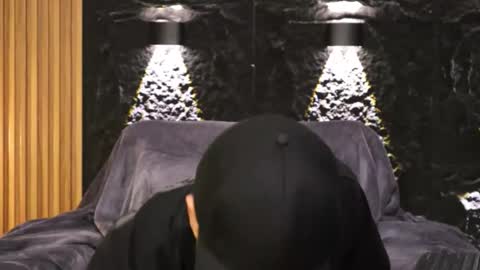 Snapshot of leo_diaz01 chatting on February 27, 1:49 am Leo Diaz online show from February 27, 1:49 am