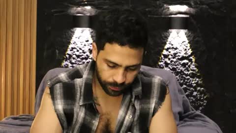 Snapshot of leo_diaz01 chatting on March 5, 3:24 am Leo Diaz online show from March 5, 3:24 am