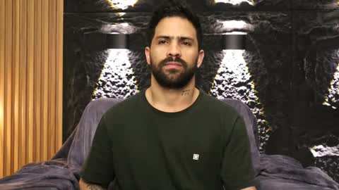 Snapshot of leo_diaz01 chatting on March 8, 4:27 am Leo Diaz online show from March 8, 4:27 am