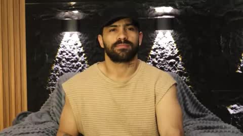 Snapshot of leo_diaz01 chatting on March 14, 12:28 am Leo Diaz online show from March 14, 12:28 am