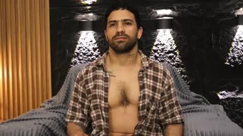 Snapshot of leo_diaz01 chatting on March 27, 3:01 am Leo Diaz online show from March 27, 3:01 am