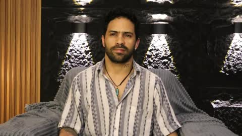 Snapshot of leo_diaz01 chatting on March 31, 12:23 am Leo Diaz online show from March 31, 12:23 am