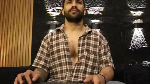 Leo  Diaz online show from April 28, 1:48 am