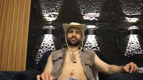 Leo  Diaz online show from May 5, 11:02 pm