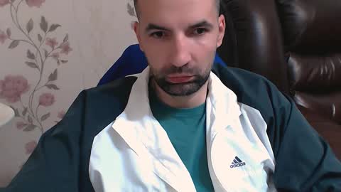 Snapshot of leo_gianni chatting on May 7, 9:25 am Leo Gianni online show from May 7, 9:25 am