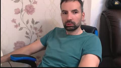 Snapshot of leo_gianni chatting on June 15, 9:55 am Leo Gianni online show from June 15, 9:55 am