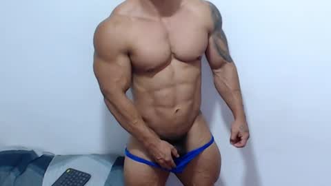 Snapshot of leo_muscleboy chatting on June 28, 1:44 am Leo online show from June 28, 1:44 am