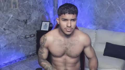 Leo independent model online show from September 29, 1:11 am