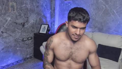 Leo independent model online show from October 3, 3:14 am