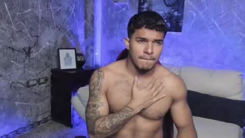 Leo independent model online show from October 15, 12:44 am