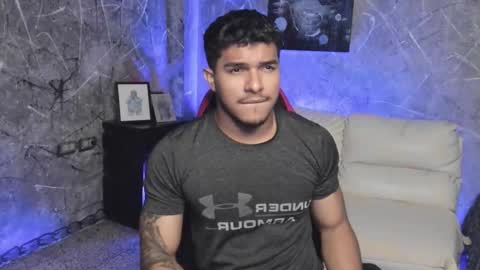 Leo independent model online show from October 22, 12:11 am