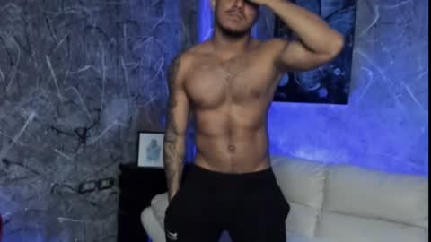 Leo independent model online show from February 5, 12:59 am