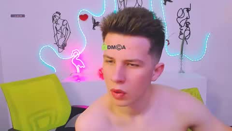 Snapshot of leo_valor chatting on February 17, 8:04 pm leo_valor online show from February 17, 8:04 pm