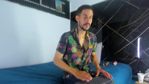 leo vesper online show from April 4, 12:02 pm