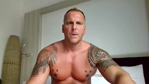 TheBigLeo online show from February 13, 1:01 am