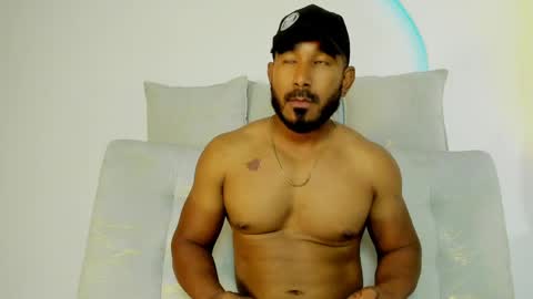 Snapshot of leocarter_ chatting on June 5, 9:59 am leo online show from June 5, 9:59 am
