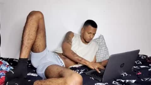 Snapshot of leohot24 chatting on January 7, 2:31 am leo online show from January 7, 2:31 am