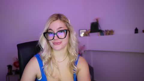 leokitty  online show from March 26, 1:49 pm