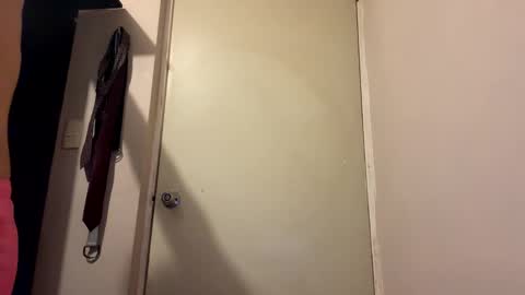 leon3lkingggggg online show from February 12, 11:05 am