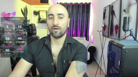 Leon online show from December 27, 6:20 pm