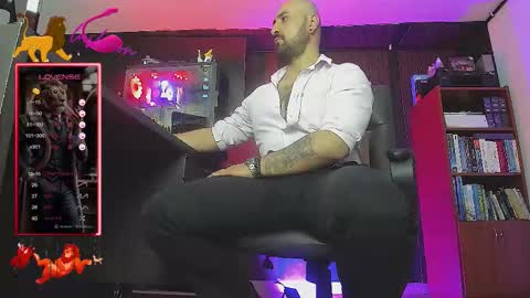 Leon online show from September 15, 9:59 pm