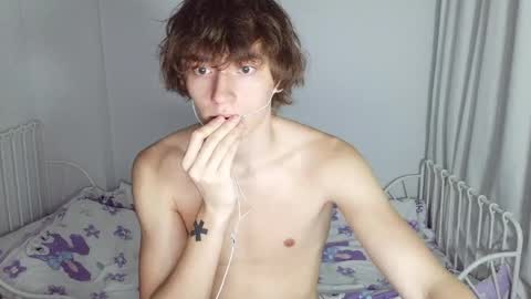 Leon online show from May 7, 9:53 pm