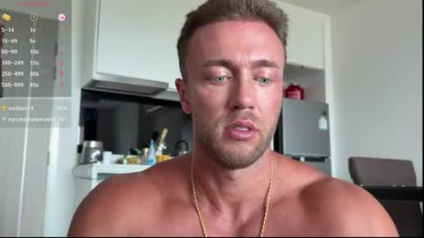 Snapshot of leon_lovefitness chatting on June 29, 6:52 am Leon online show from June 29, 6:52 am