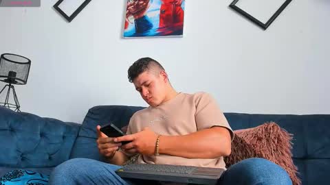 Leon Smoron online show from September 14, 3:33 pm