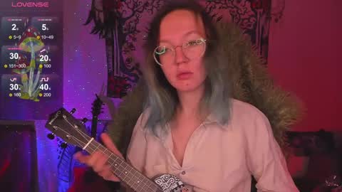 leona online show from December 1, 7:03 pm