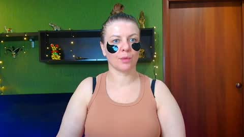 Leona tracie online show from May 2, 8:14 pm